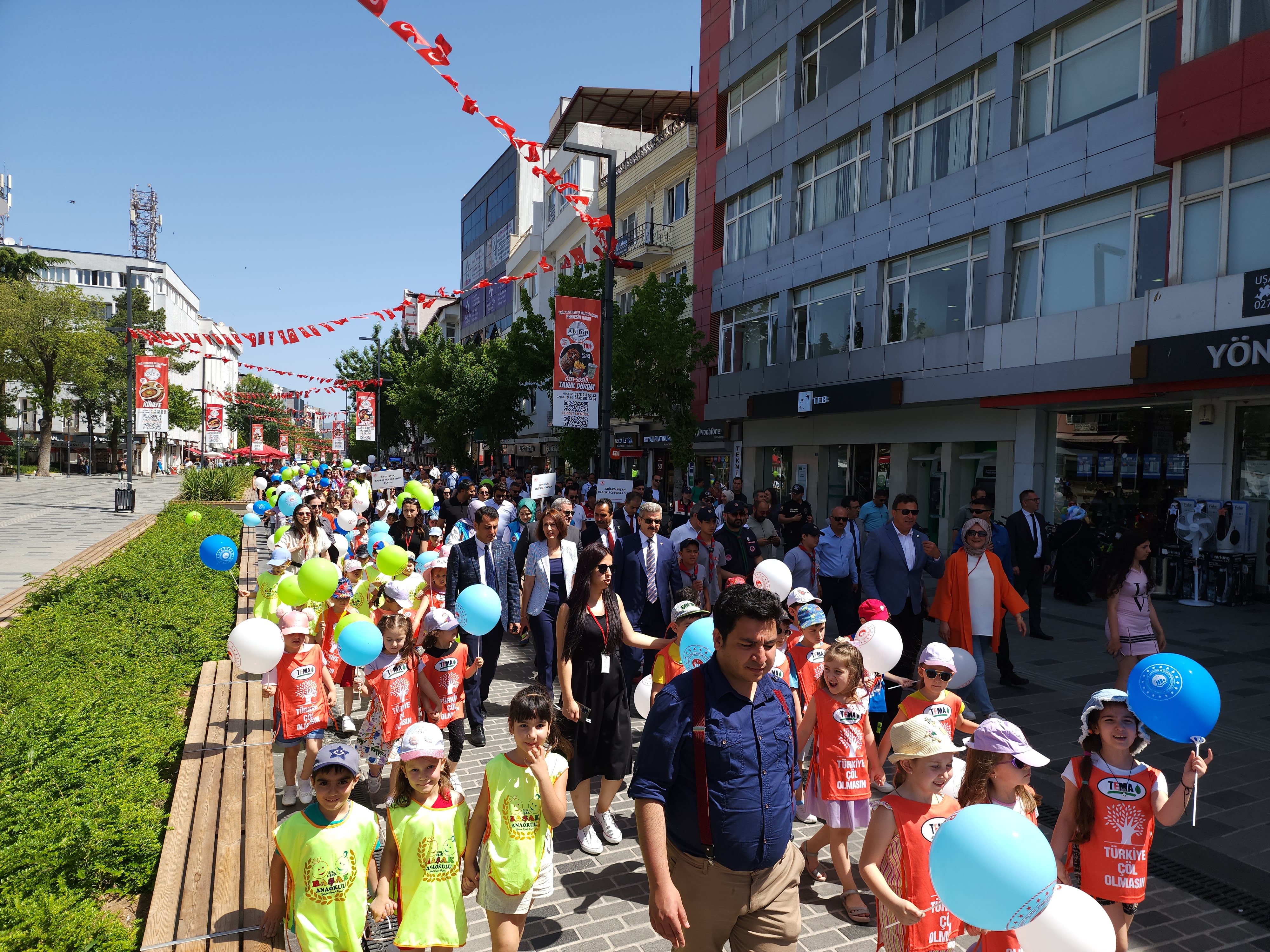 5-9 Haziran 2024 “Türkiye Çevre Haftası” Etkinlikleri – Atatürk ve Kurtuluş Anıtına Çelenk Sunma Töreni ve Çevre Yürüyüşü Etkinliği