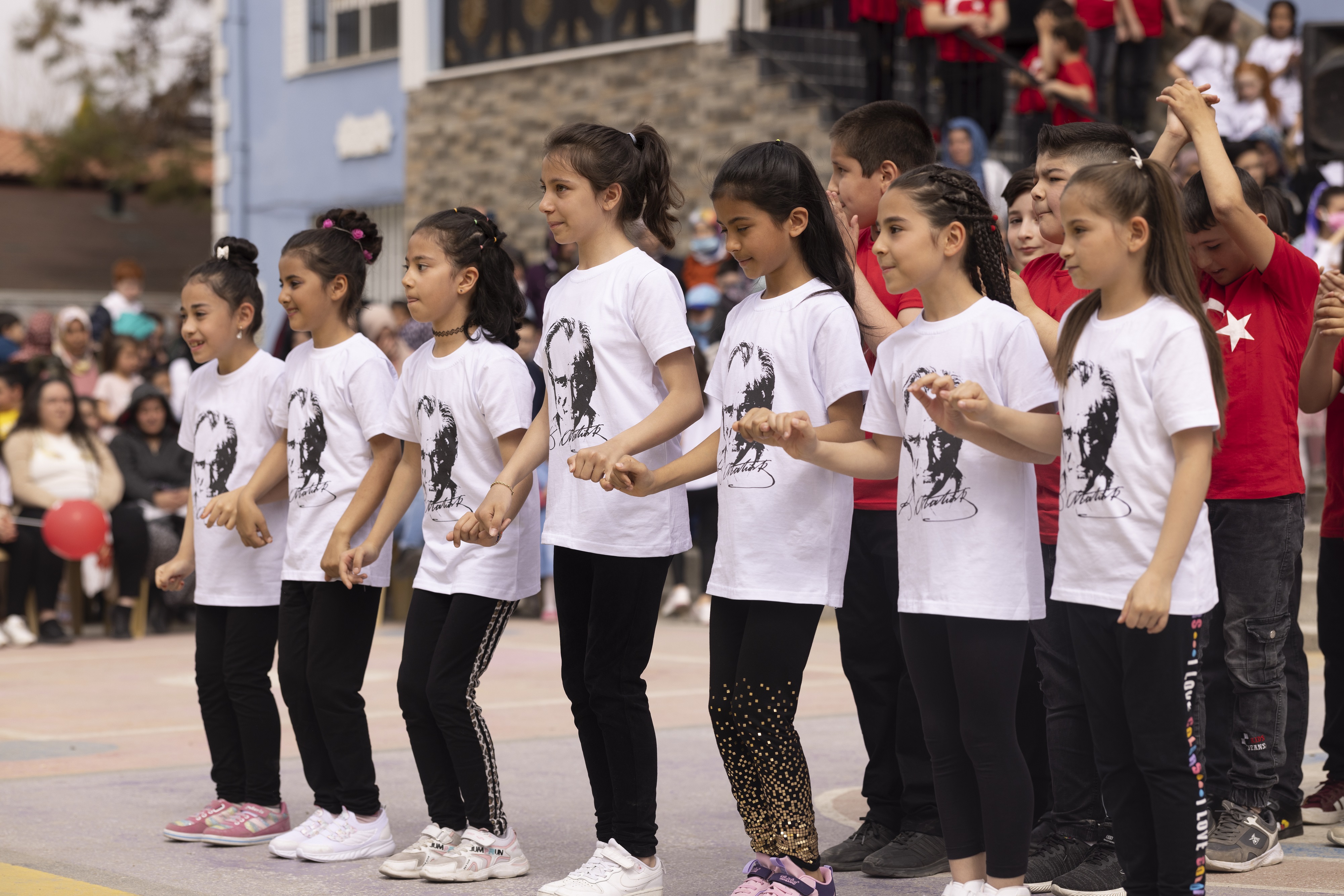 Bakanlığımız Koordinasyonu İle 81 İlde Eş Zamanlı Olarak Gerçekleştirilen “Çevre Ve Çocuk Şenliği” İlimizde de Coşkuyla Kutlanmıştır.