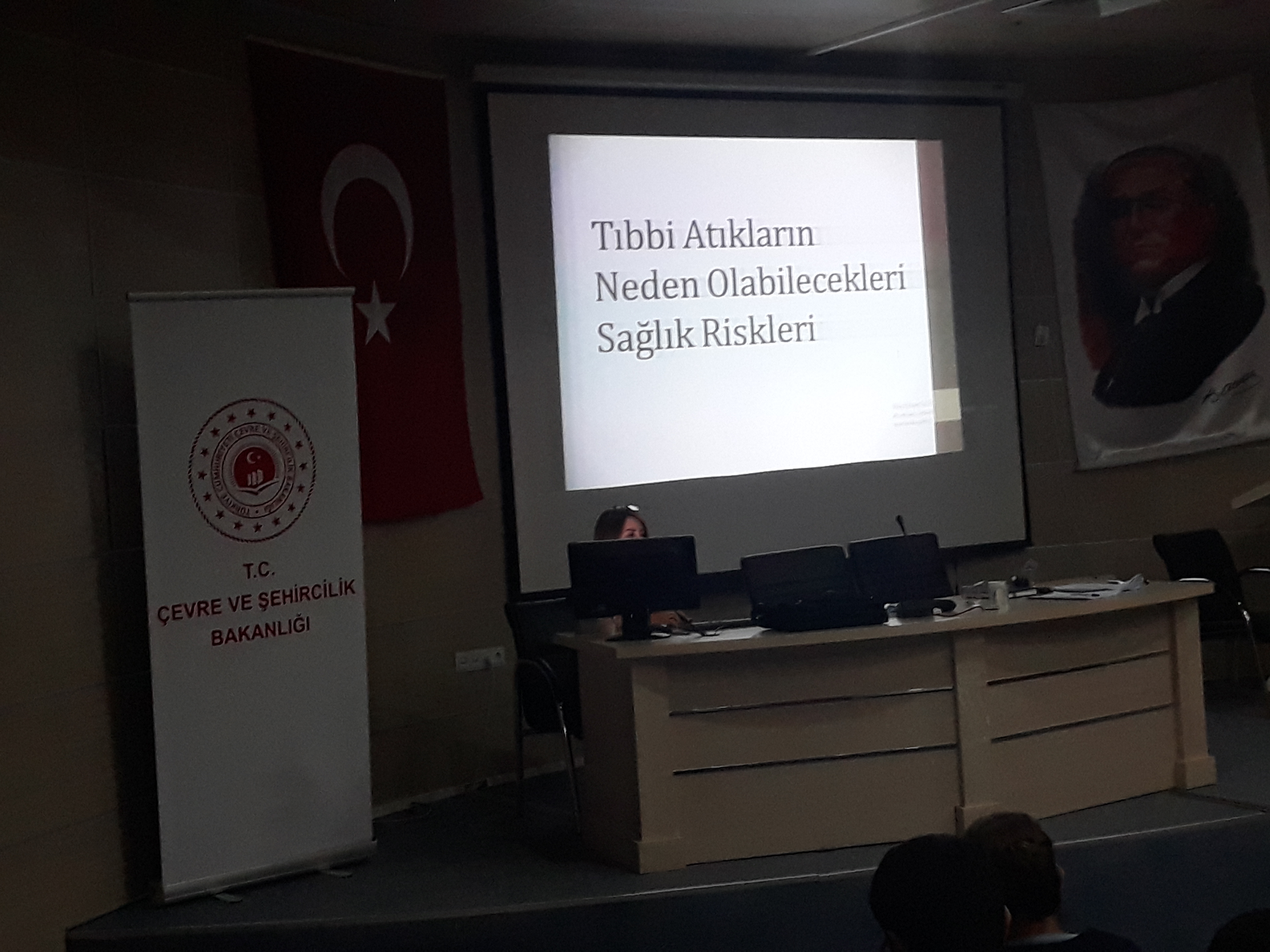 İl Müdürlüğümüz Tarafından, Sağlık Kuruluşlarının Çalışanlarına Tıbbi Atık Eğitimi Verilmiştir.