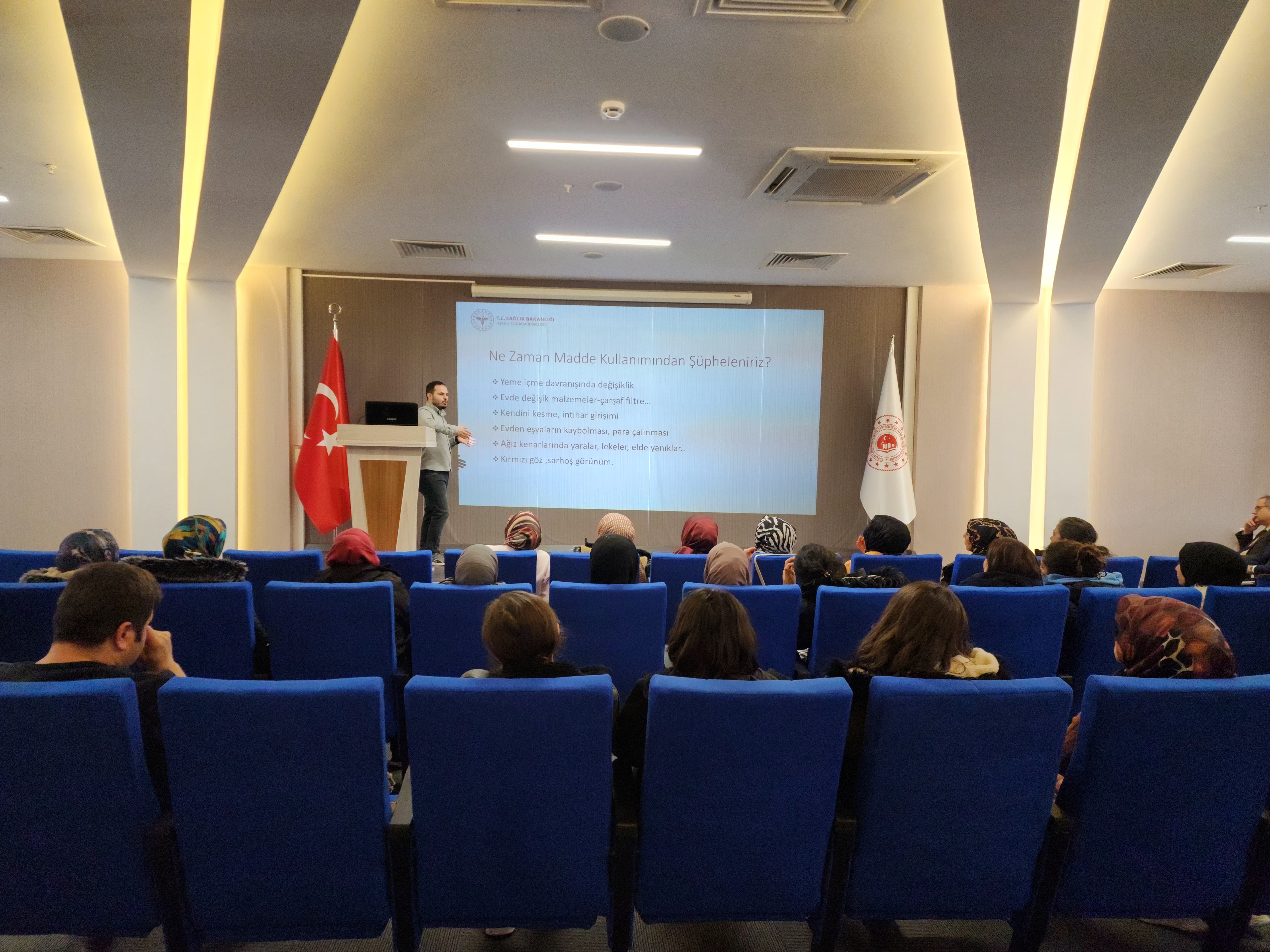 İl Müdürlüğümüz Personellerine Yönelik “Bağımlılıkla Mücadele” Konulu Eğitim Semineri Verilmiştir