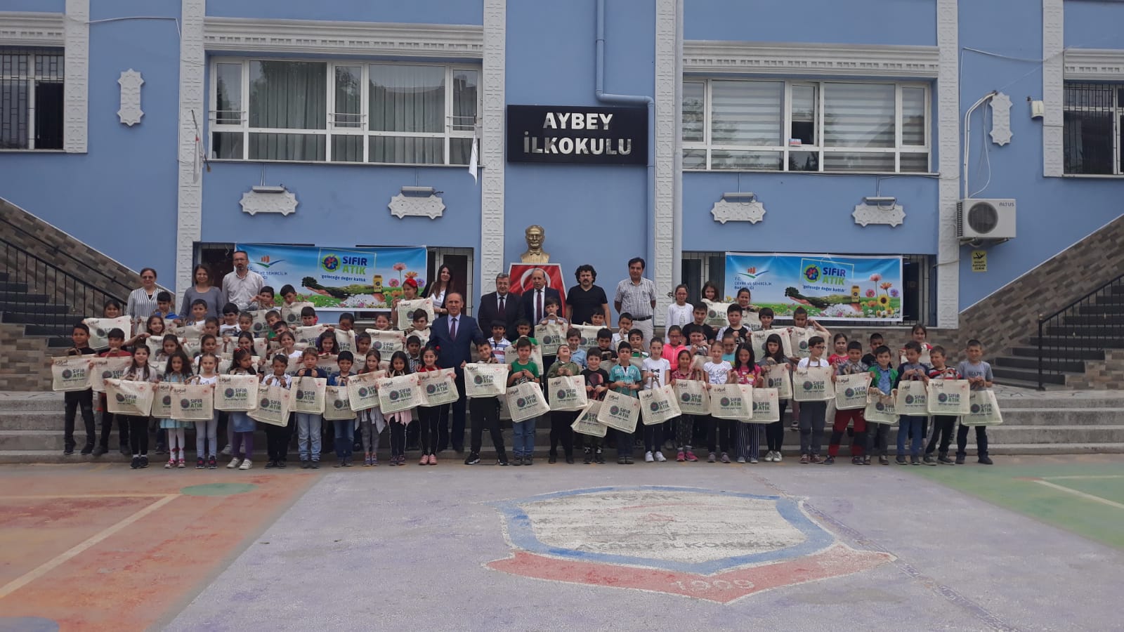 İlimiz Aybey İlkokulu’nda Sıfır Atık Kapsamında Bilgilendirme Toplantısı Yapıldı.