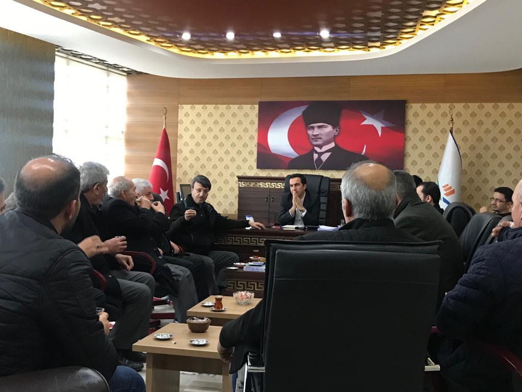 AK Parti Van İl Başkanı Sayın Kayhan TÜRKMENOĞLU ve Edremit İlçesi Elmalık Mahallesi Sakinleri İl Müdürlüğümüzü Ziyarette Bulundu.