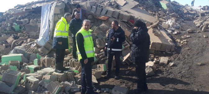 YAPI İŞLERİ GENEL MÜDÜRÜMÜZ DEPREM BÖLGESİNDE İNCELEMELERDE BULUNDU