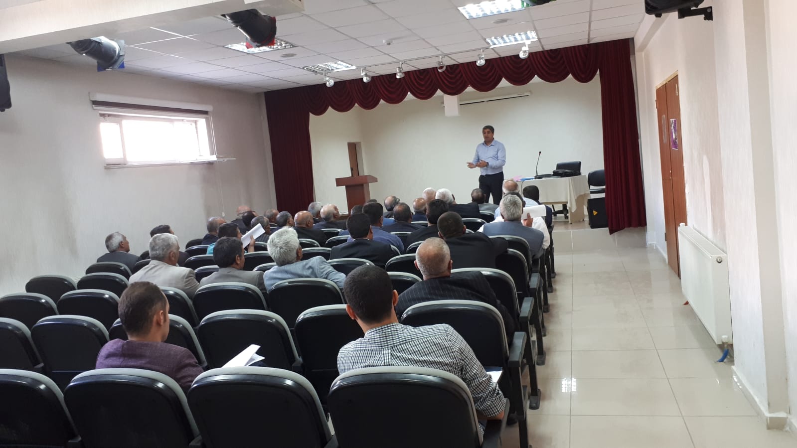 Hazineye Ait Tarım Arazilerinin Doğrudan Hak Sahibine Satışına ve Kiralanmasına Yönelik İlçelerde Bilgilendirme Toplantı Ziyareti Yapıldı.