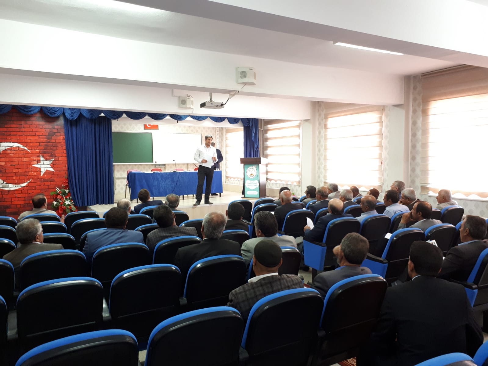 Hazineye Ait Tarım Arazilerinin Doğrudan Hak Sahibine Satışına ve Kiralanmasına Yönelik İlçelerde Bilgilendirme Toplantıları Yapıldı.