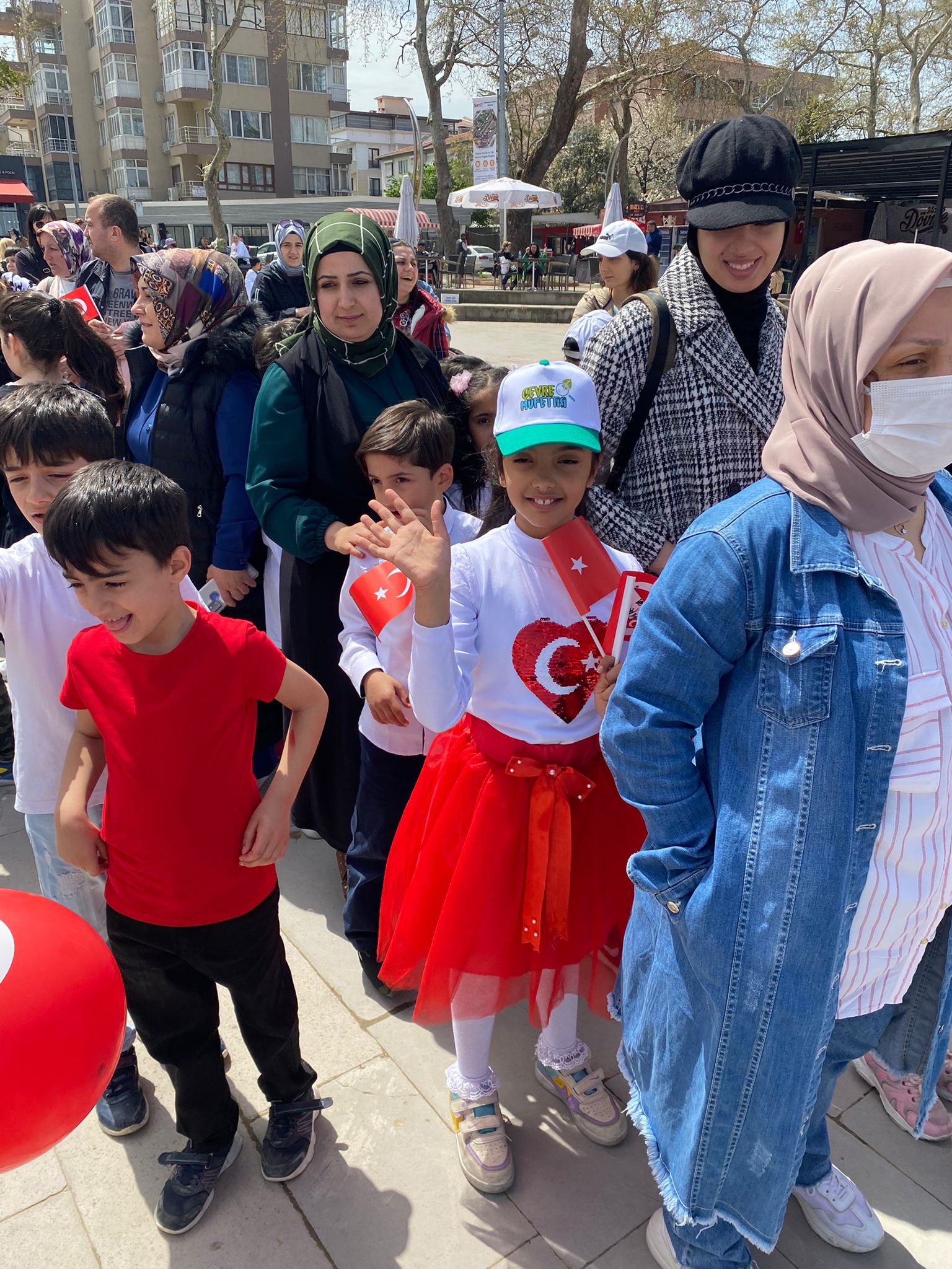 23 Nisan Ulusal Egemenlik ve Çocuk Bayramı, İl müdürlüğümüz ve Yalova TEMA Vakfı ortaklığında düzenlenen etkinlikle coşkuyla kutlandı.