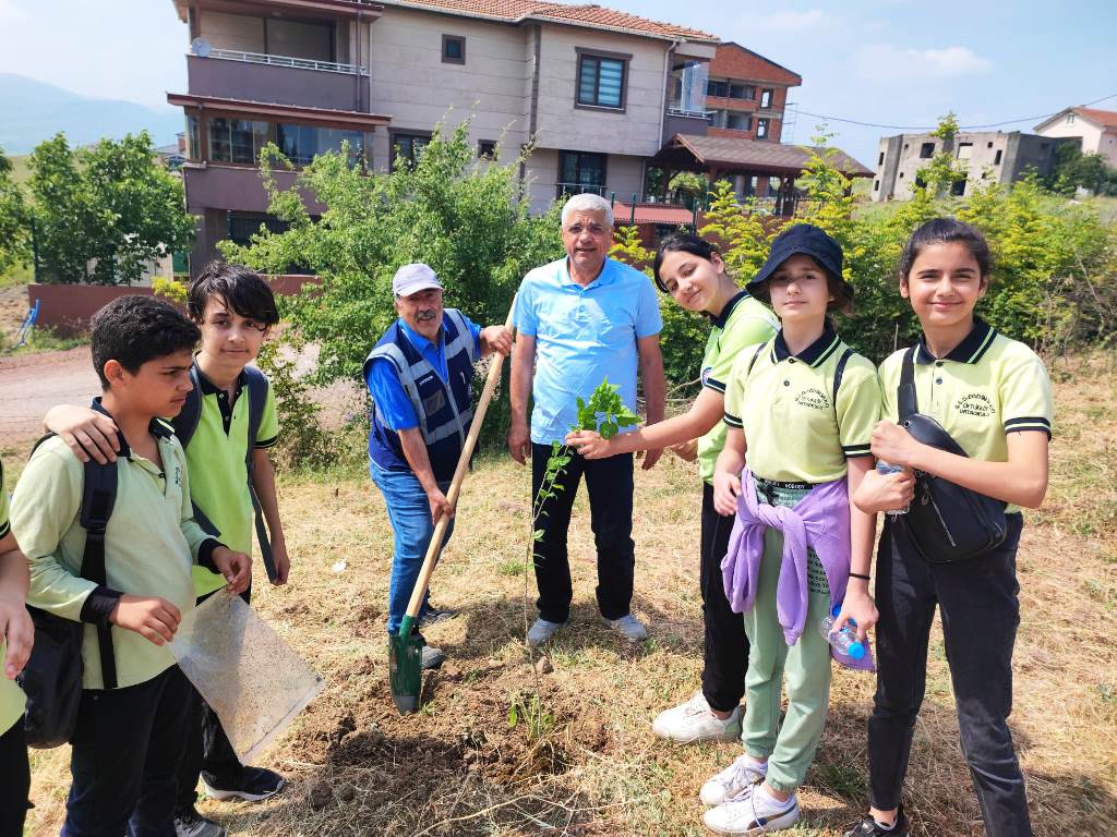 5 Haziran Türkiye Çevre Haftası Münasebetiyle Kompost Tesisi Ziyareti ve Fidan Dikimi