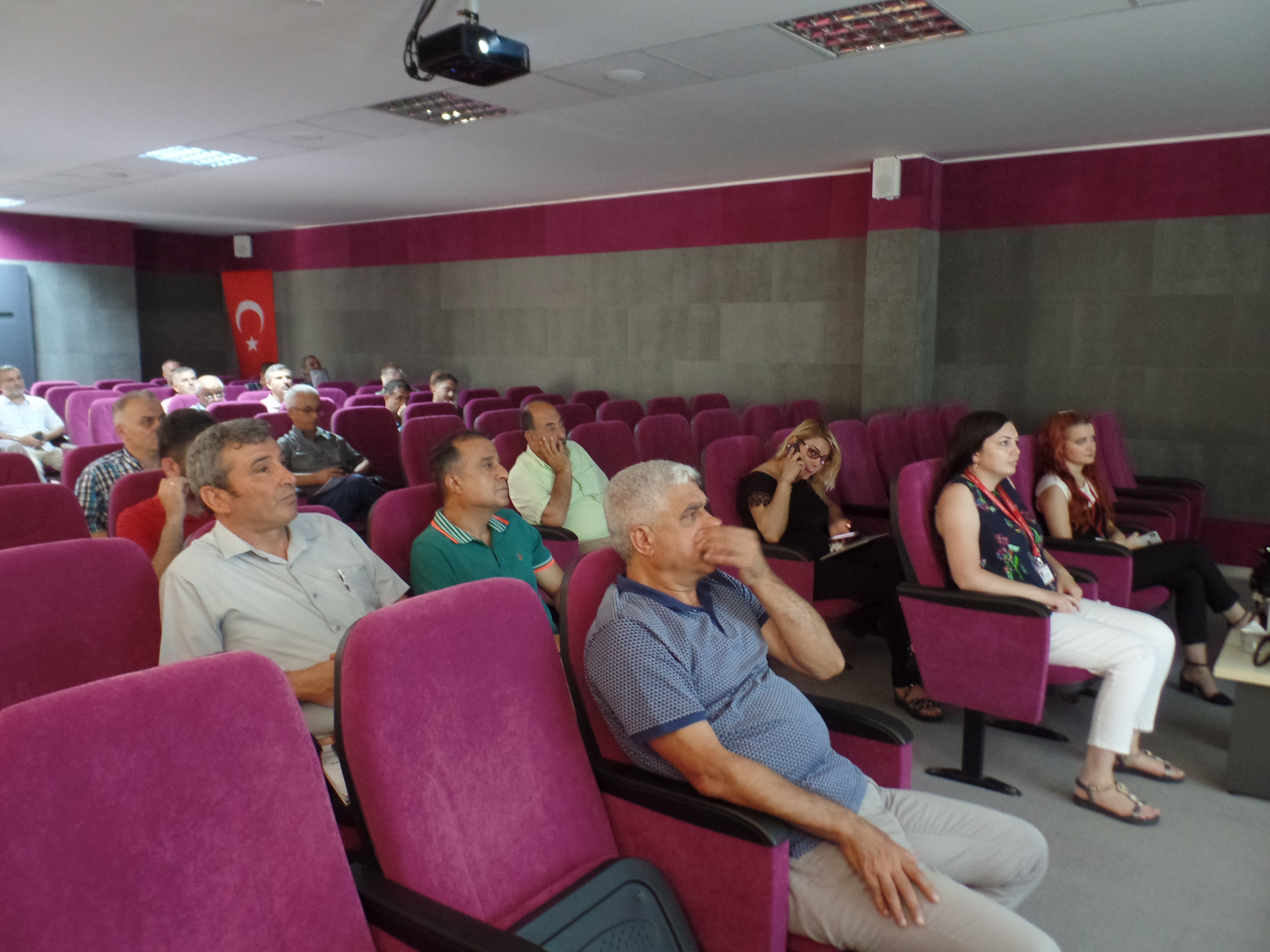 Kalp Sağlığı, Kalp Krizi Belirtileri ve Korunma Yöntemleri Konusunda Dr. Murat FAZLIOĞLU tarafından Müdürlüğümüz Personeline Konferans Verdi