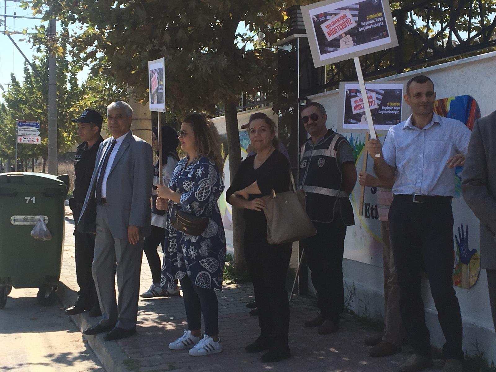 Trafikte yaya önceliğine dikkat çekmek amacıyla düzenlenen etkinliğe İl Müdürlüğümüz Personeli’de katıldı.