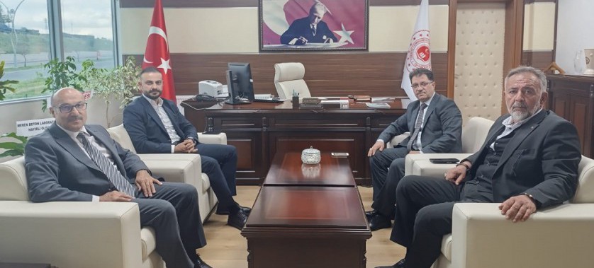 Yozgat Belediye Başkan Yardımcıları ve Başkan Danışmanı İl Müdürümüze Hayırlı Olsun Ziyaretinde Bulundu