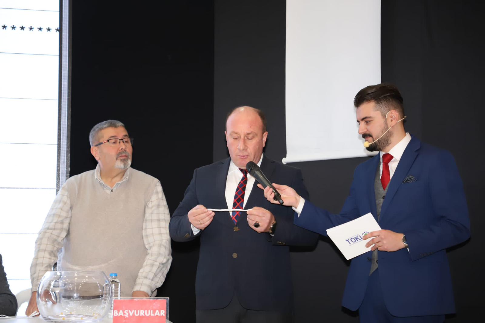 TOKİ'nin 1650 Konutluk Zonguldak Hak Sahibi Kura Çekilişi Yapıldı