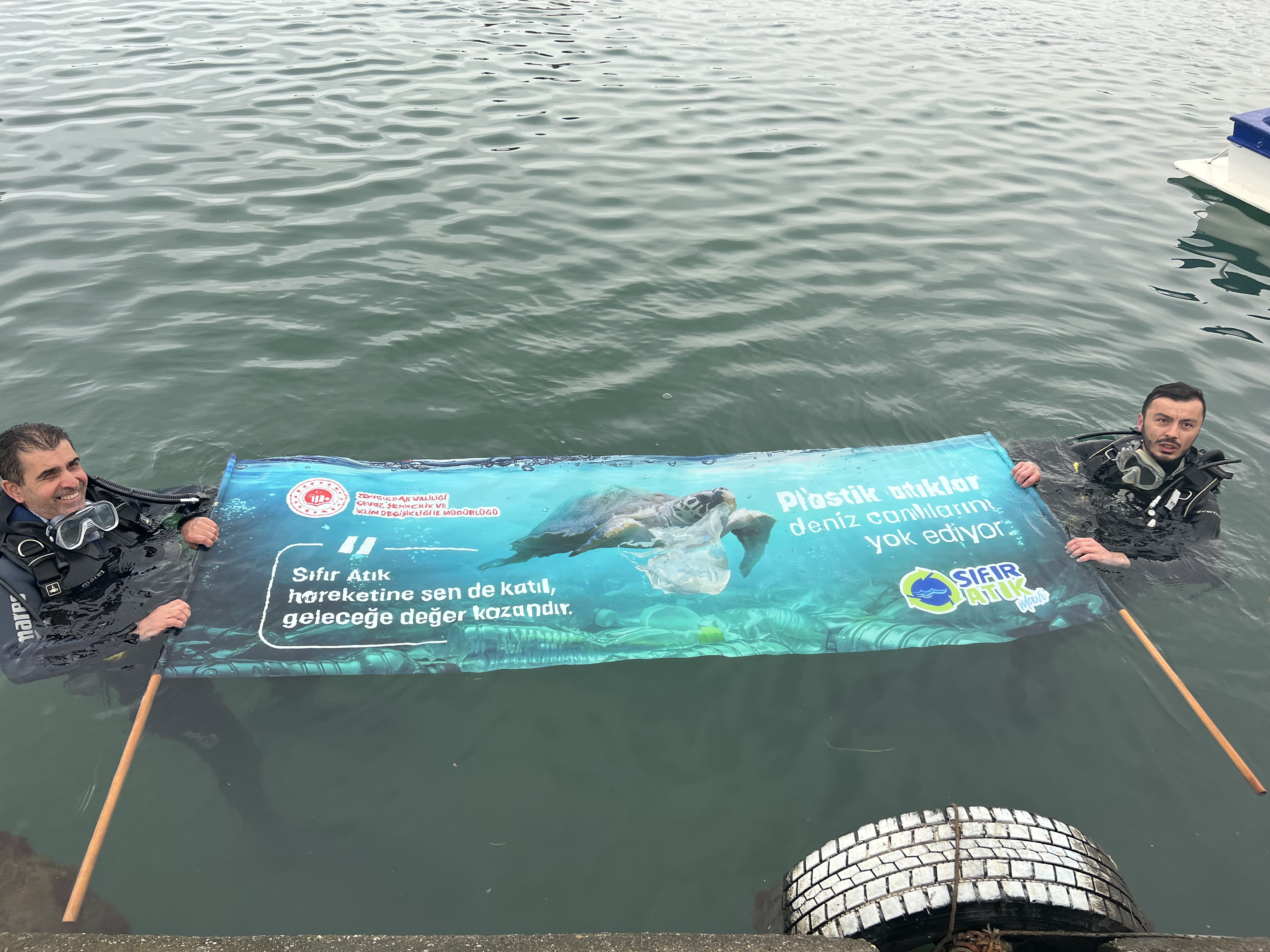 Türkiye Çevre Haftası Etkinlikleri Kapsamında Zonguldak Kozlu Balıkçı Barınağında “Deniz Dibi Temizliği “ etkinliği gerçekleştirilmiştir.