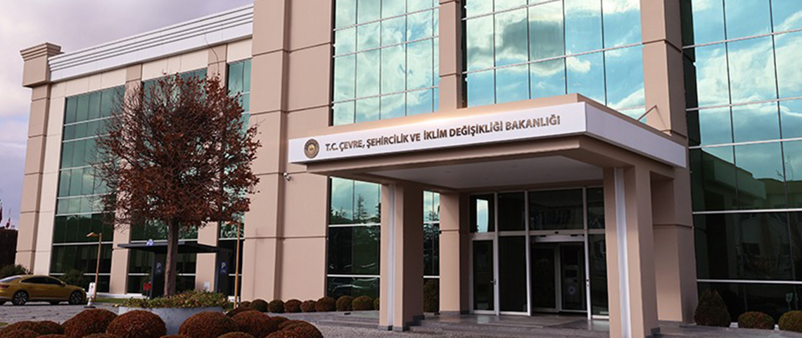 URLA SAHİLİ’NDE KAÇAK GEMİ SÖKÜMÜNE 2.3 MİLYON TL CEZA