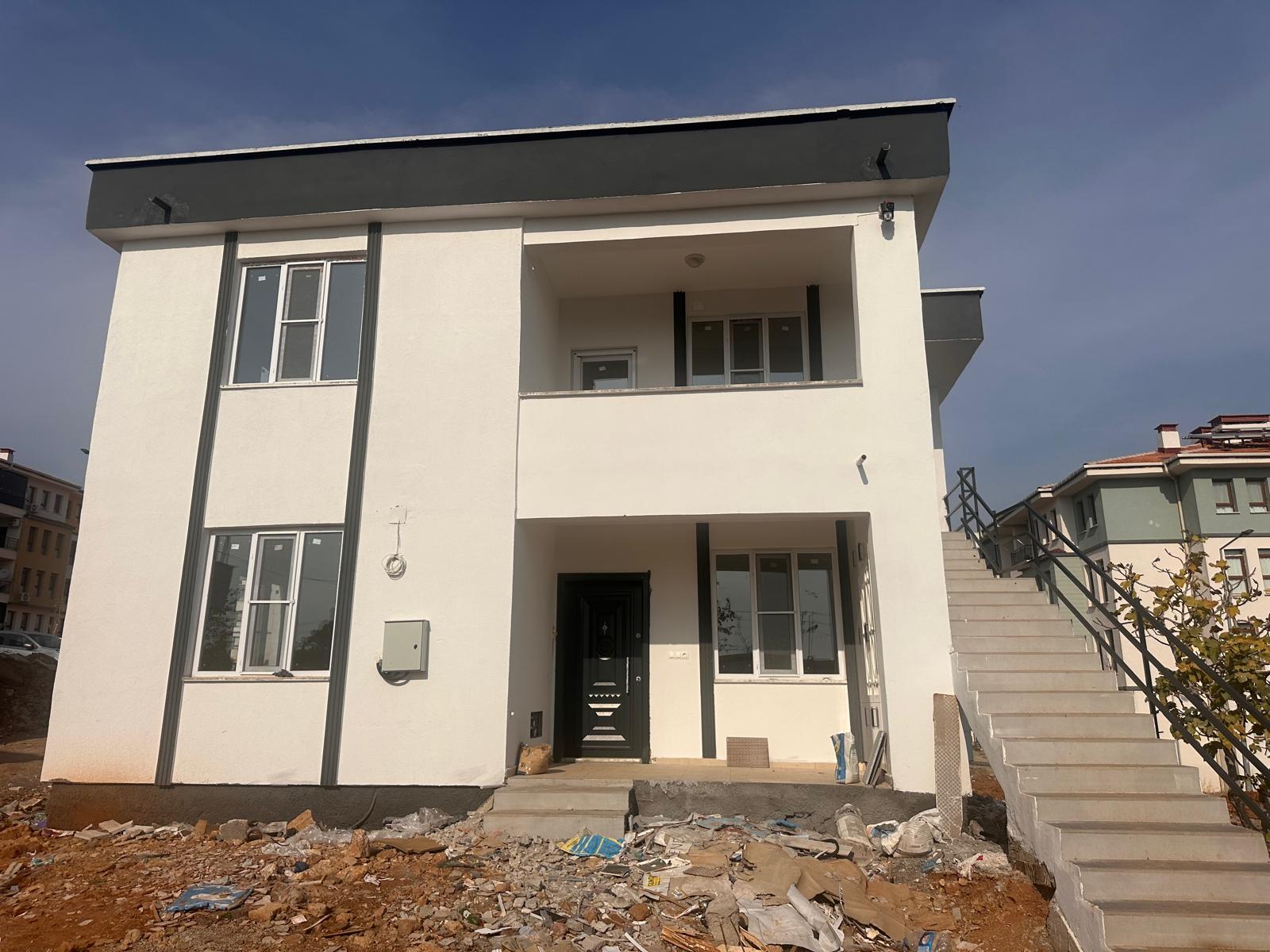 7452 sayılı Kanun’un Ek 1’inci maddesine göre Yerinde Dönüşüm projesi kapsamında ilimiz genelinde 4.403 bağımsız bölüm için hibe ve kredi desteği sağlanmış olup, toplam 4 milyar ödeme yapılmıştır.