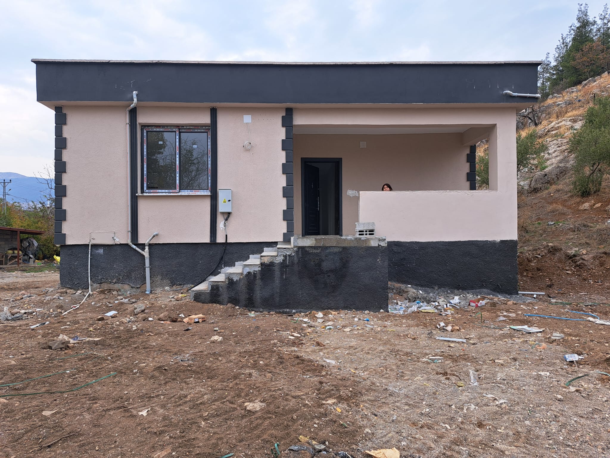 Yerinde Dönüşüm projesi kapsamında ilimiz genelinde 4.403 bağımsız bölüm için hibe ve kredi desteği sağlanmış olup, toplam 4 milyar ödeme yapılmıştır.