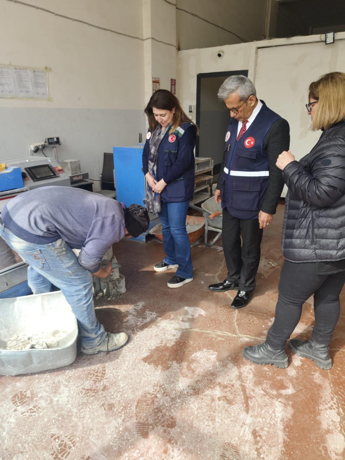 Yapı Malzemeleri ve Zemin Laboratuvarları Uygulama Yönetmeliği'' kapsamında İlimizde faaliyet gösteren Laboratuvar kuruluşlarına denetimlerimiz devam etmektedir.