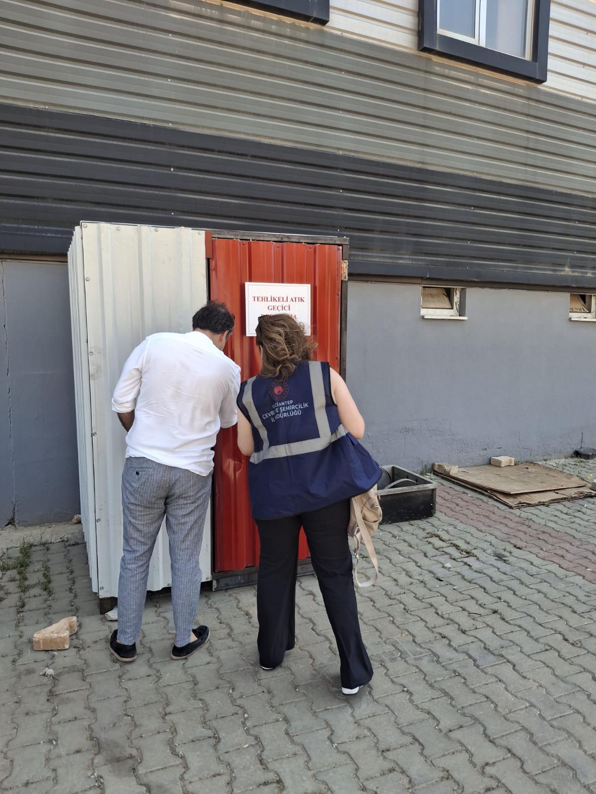 Çevre, İzin ve Lisans Yönetmeliği kapsamında ilimizde faaliyet gösteren tesislere denetimlerimiz devam etmektedir.