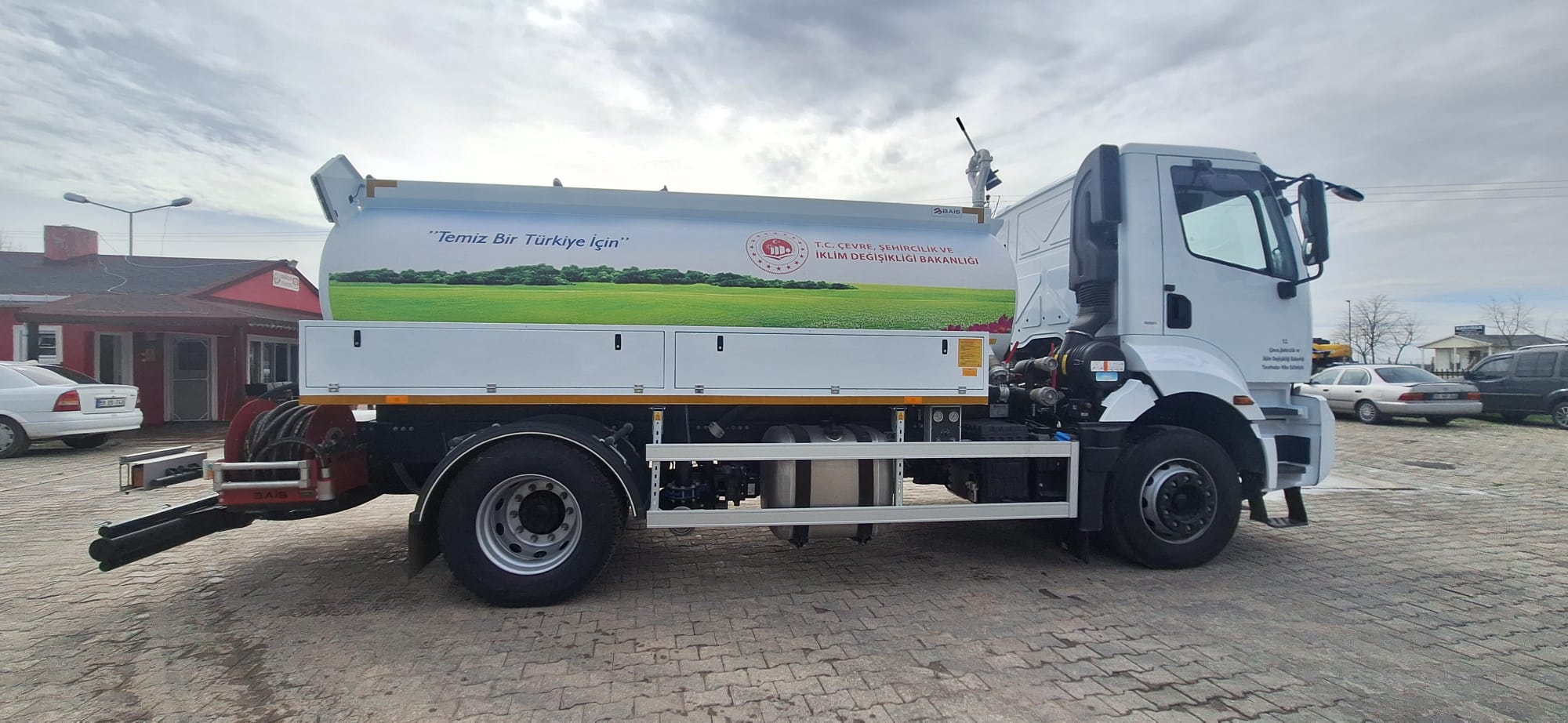 Bakanlığımız Babaeski ve Pehlivanköy Belediye Başkanlıklarına şartli nakdi yardımda bulunmuştur.