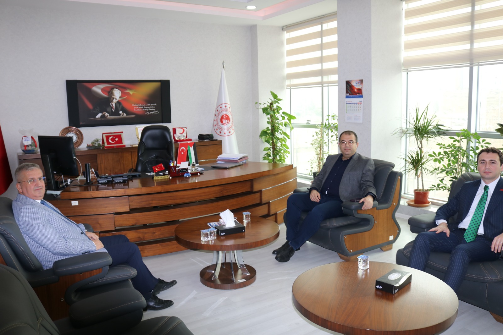 Eyyübiye Kaymakamı Sn. Yusuf Turan, İl Müdürlüğümüze nezaket ziyaretinde bulundu.