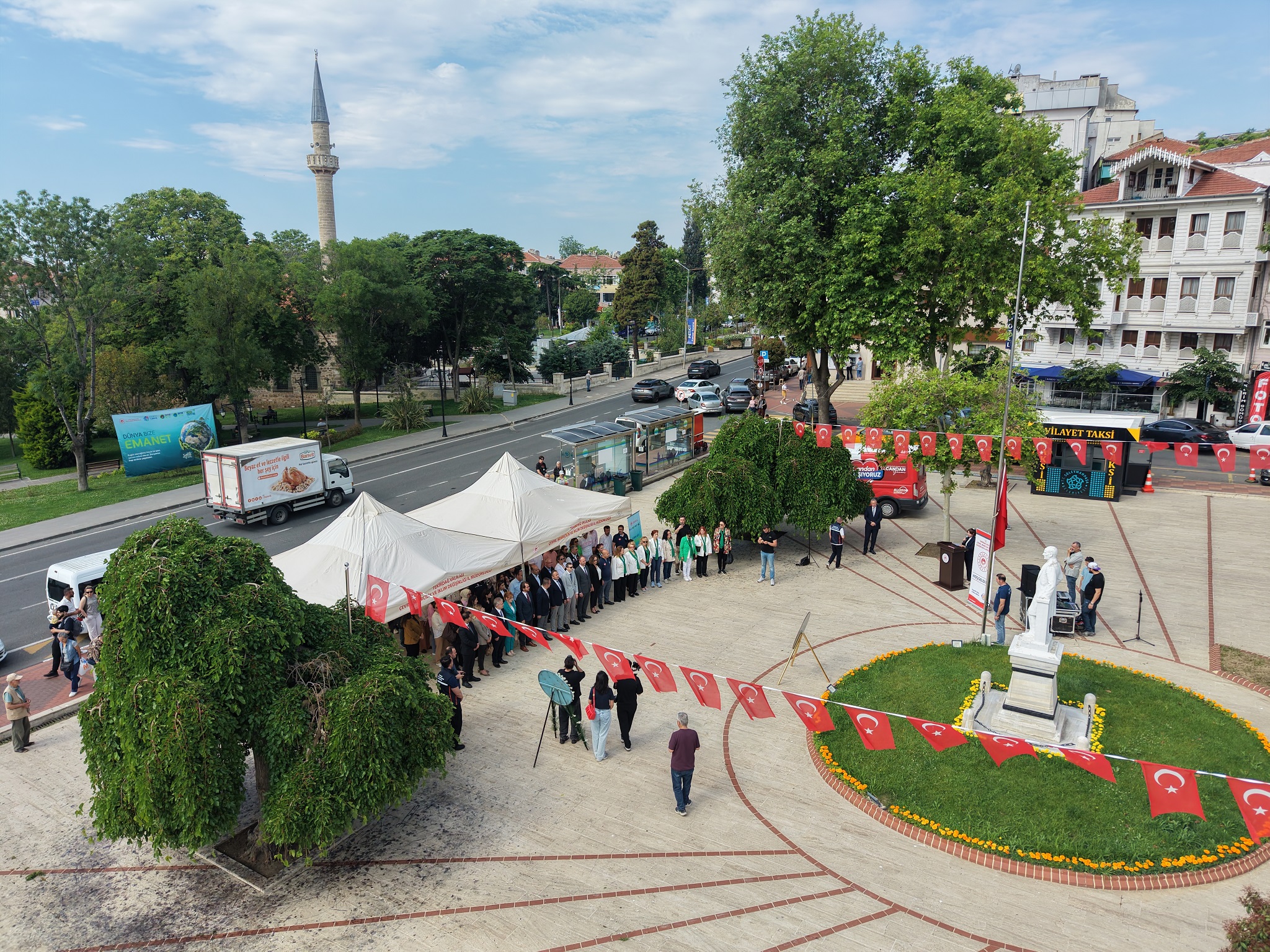 TÜRKİYE ÇEVRE HAFTASI ETKİNLİKLERİ ATATÜRK ANITI'NA ÇELENK SUNUMU VE MAKAM ZİYARETLERİ İLE BAŞLADI