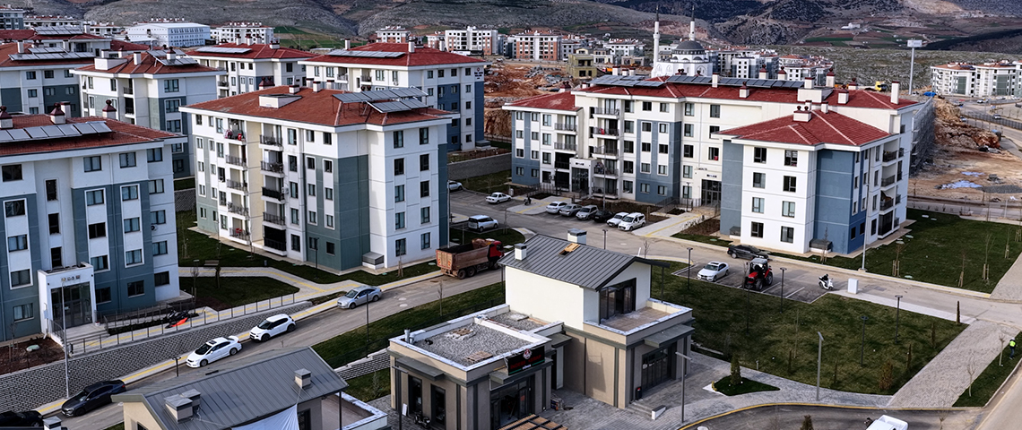 “İNDERE’DE YUVASIYLA DÜKKANIYLA YEPYENİ KOCAMAN BİR DÜNYA KURDUK”