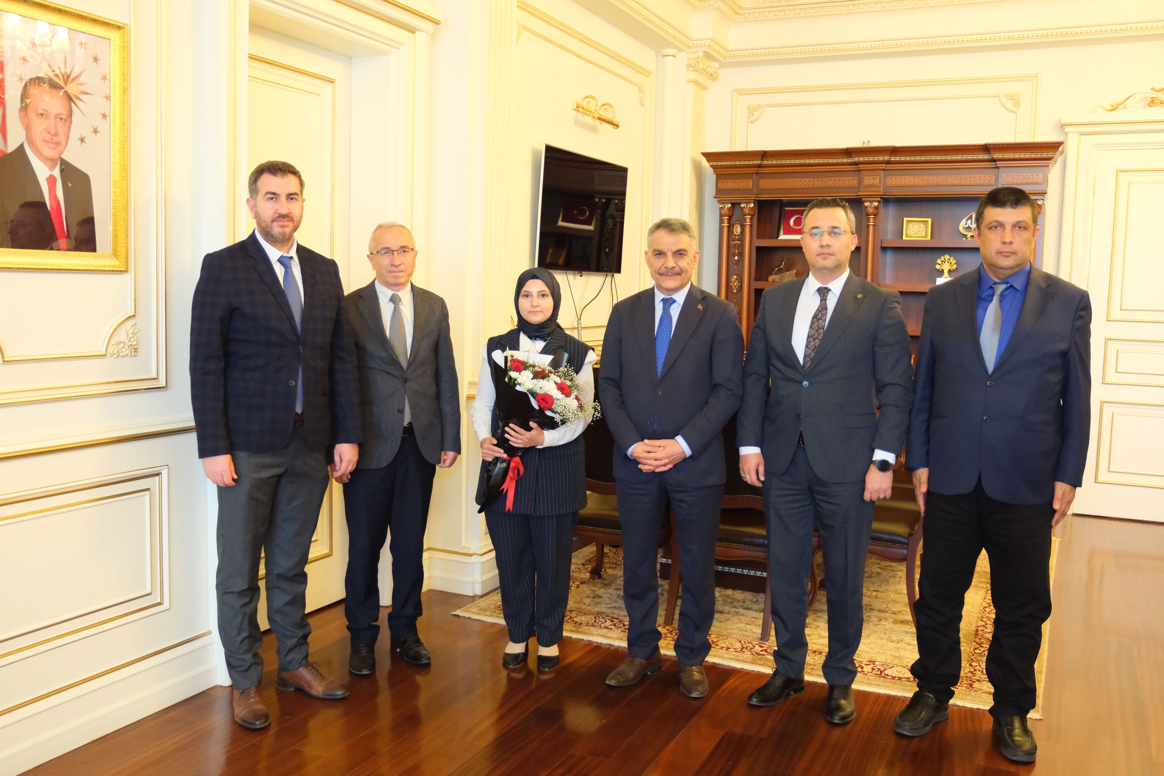 İl Müdür Vekilimiz Abdullah Binici, Beraberindeki Heyetle 5 Haziran Dünya Çevre Günü Etkinlikleri Kapsamında Valimiz Mehmet Ali Özkan'ı Ziyaret Etti